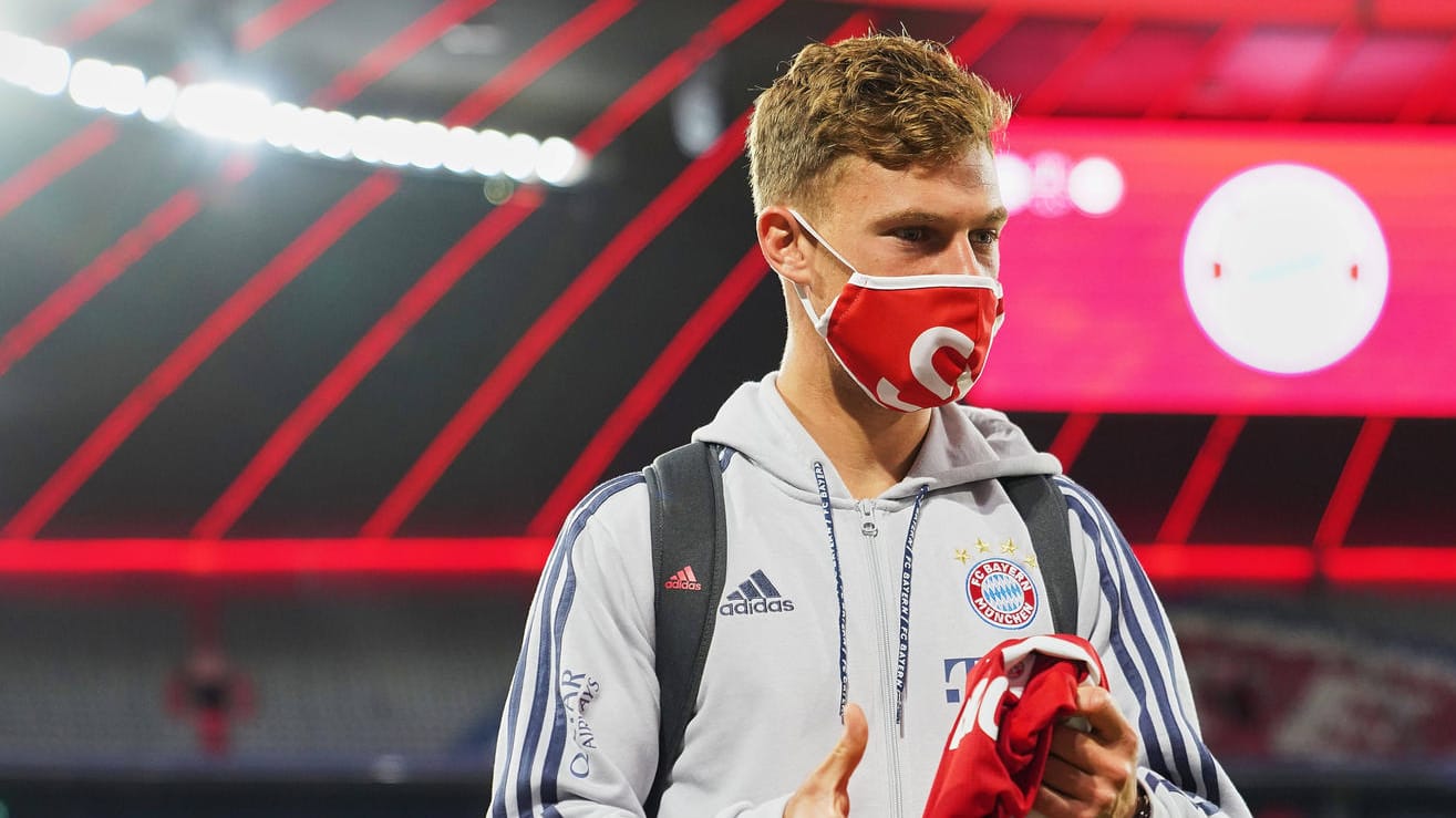 Bayern-Star Joshua Kimmich mit Maske: Der Fußball hat sich schnell an die Corona-Pandemie angepasst.