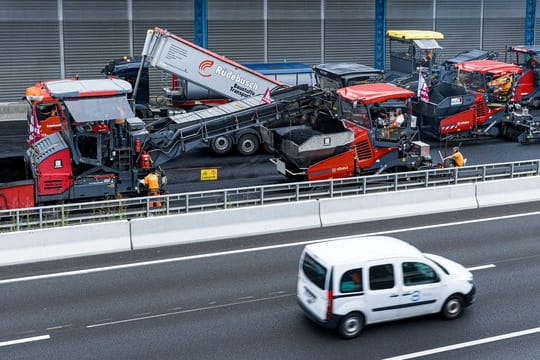 Vollsperrung der A7 in Schnelsen