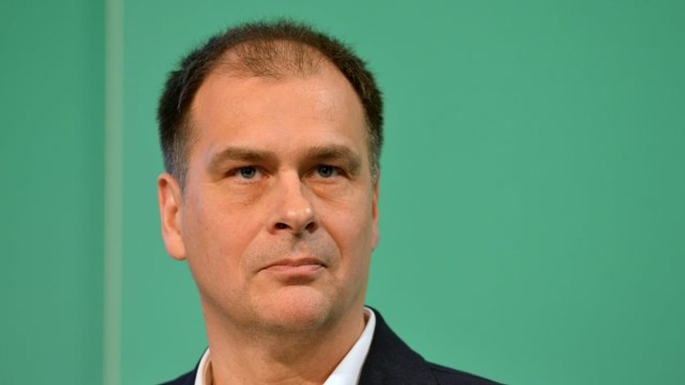Werder Bremens Geschäftsführer Klaus Filbry hat in dieser Spielzeit einige Nerven gelassen.