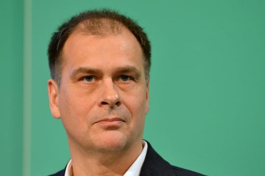 Werder Bremens Geschäftsführer Klaus Filbry hat in dieser Spielzeit einige Nerven gelassen.