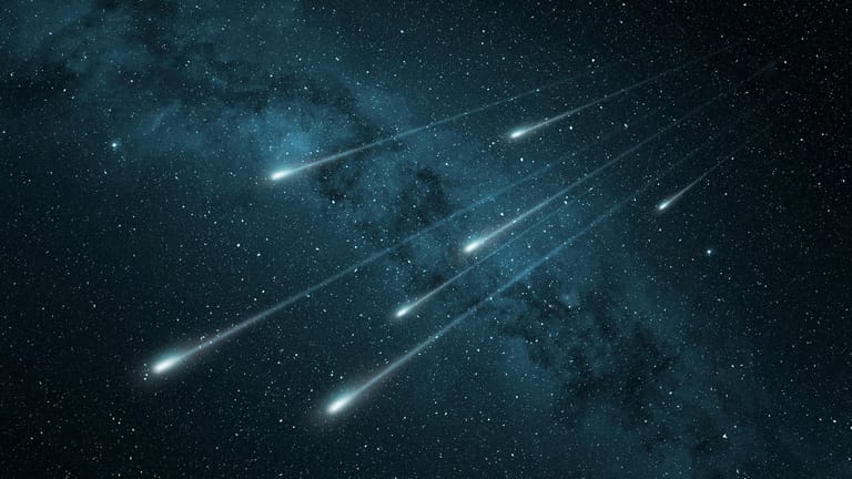 Meteoroidenschauer: Meteoroiden sind kleiner als Asteroiden und werden am Himmel als Sternschnuppen sichtbar.