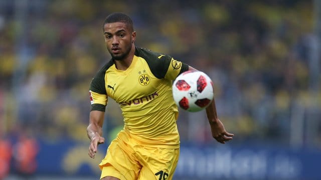 Jeremy Toljan bleibt auf Leihbasis beim italienischen Erstligisten US Sassuolo Calcio. Jeremy Toljan bleibt auf Leihbasis beim italienischen Erstligisten US Sassuolo Calcio.