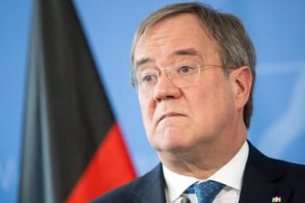 NRW-Ministerpräsident Armin Laschet: Steht wegen seines Agierens im Tönnies-Skandal unter Druck.