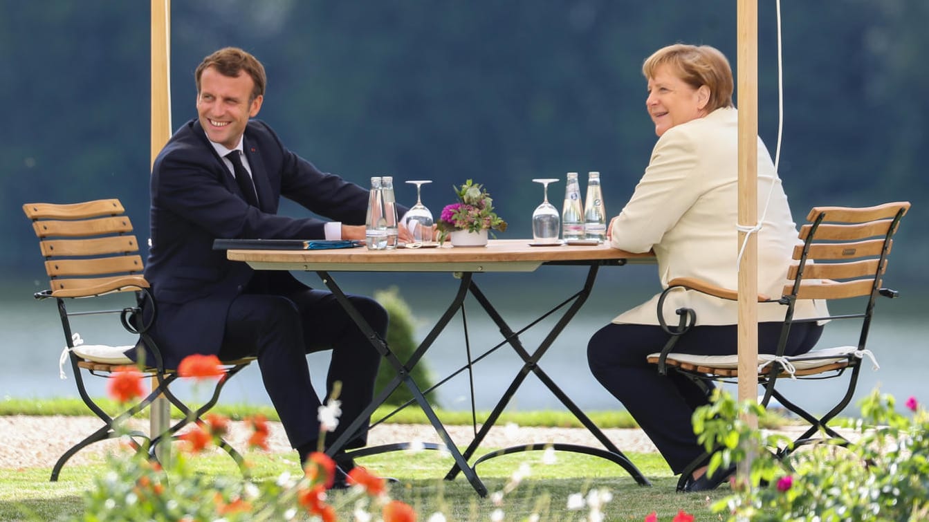 Emmanuel Macron und Angela Merkel: Die Staatschefs beraten über den EU-Wiederaufbau.