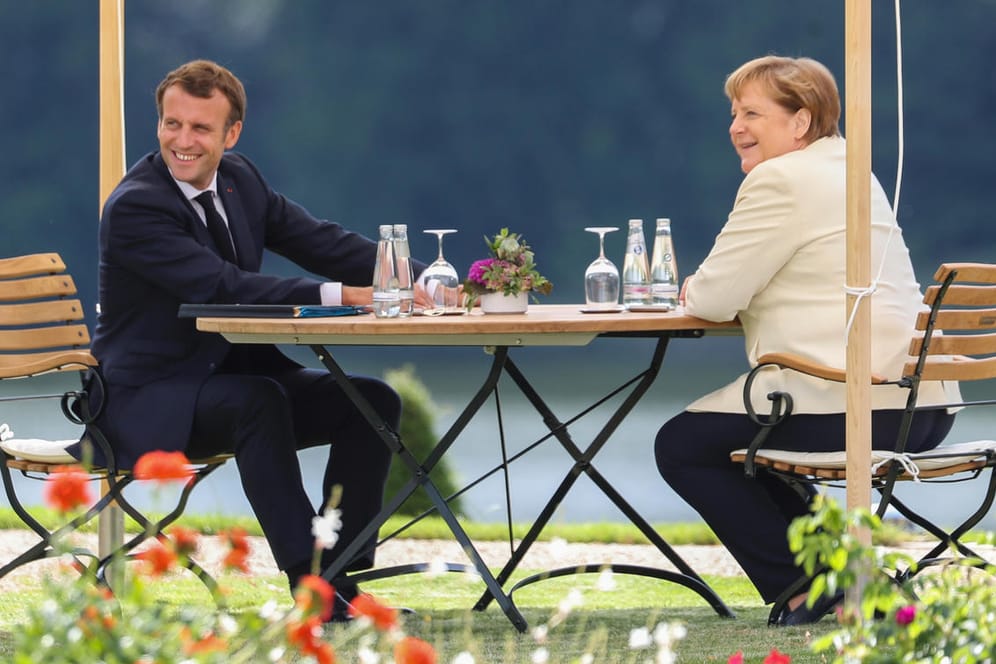 Emmanuel Macron und Angela Merkel: Die Staatschefs beraten über den EU-Wiederaufbau.