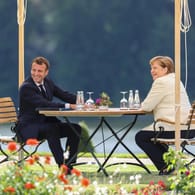 Emmanuel Macron und Angela Merkel: Die Staatschefs beraten über den EU-Wiederaufbau.