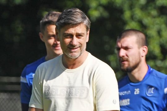 Oliver Kreuzer, Sportdirektor des Karlsruher SC, im Mai bei einem Mannschaftstraining.