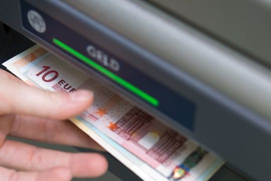 Als "Konto für Jedermann" soll das Basiskonto auch Menschen ohne geregeltes Einkommen offenstehen. Als "Konto für Jedermann" soll das Basiskonto auch Menschen ohne geregeltes Einkommen offenstehen.