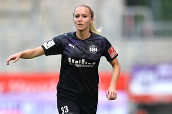 Turid Knaak (SGS Essen) beim Spiel gegen den 1. FFC Frankfurt: Die 29-Jährige verlässt nach drei Jahren den Verein.