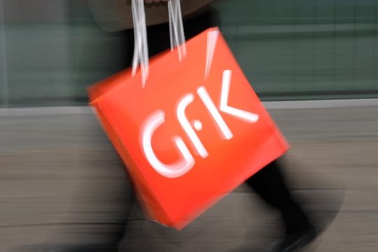 Fast jeder dritte Verbraucher will einer Studie des Marktforschers GfK zufolge die Senkung der Mehrwertsteuer für eine Neuanschaffung nutzen. Fast jeder dritte Verbraucher will einer Studie des Marktforschers GfK zufolge die Senkung der Mehrwertsteuer für eine Neuanschaffung nutzen.