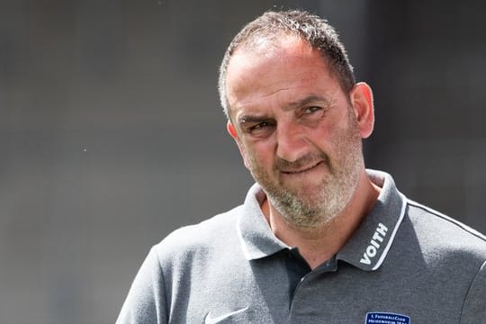 Heidenheims Trainer Frank Schmidt will die Aufstiegschance ergreifen.