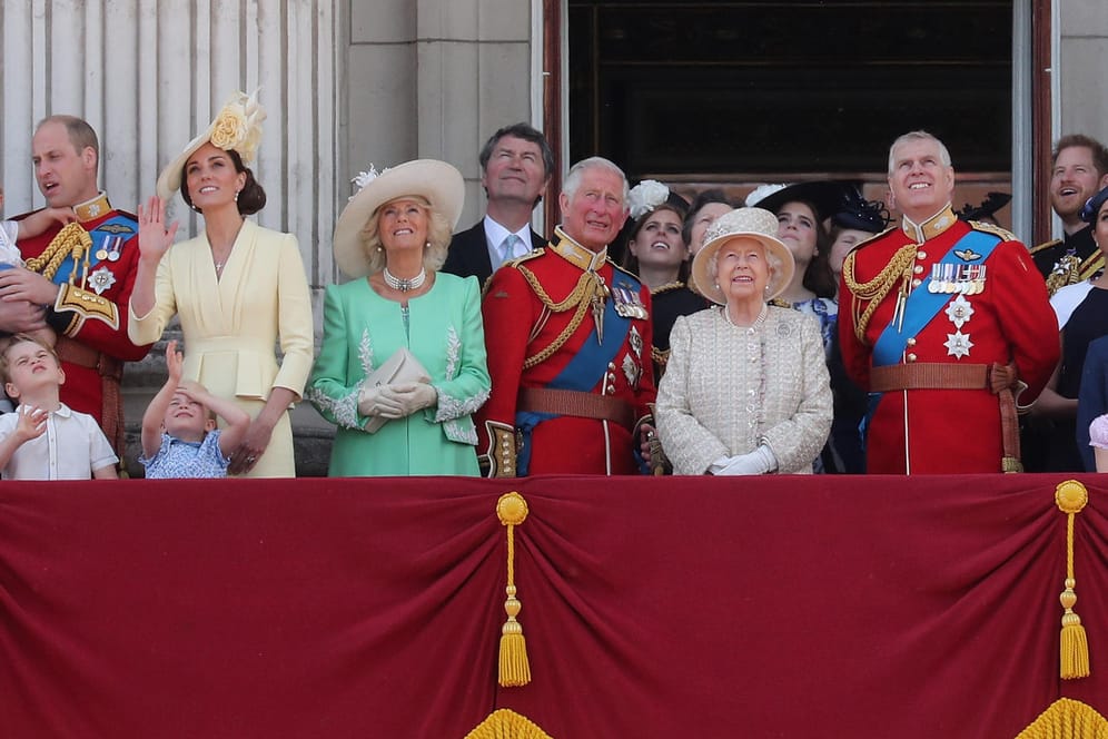 Die britische Royal Family: Manche Mitglieder tragen einen Nachnamen, manche wiederum nicht.