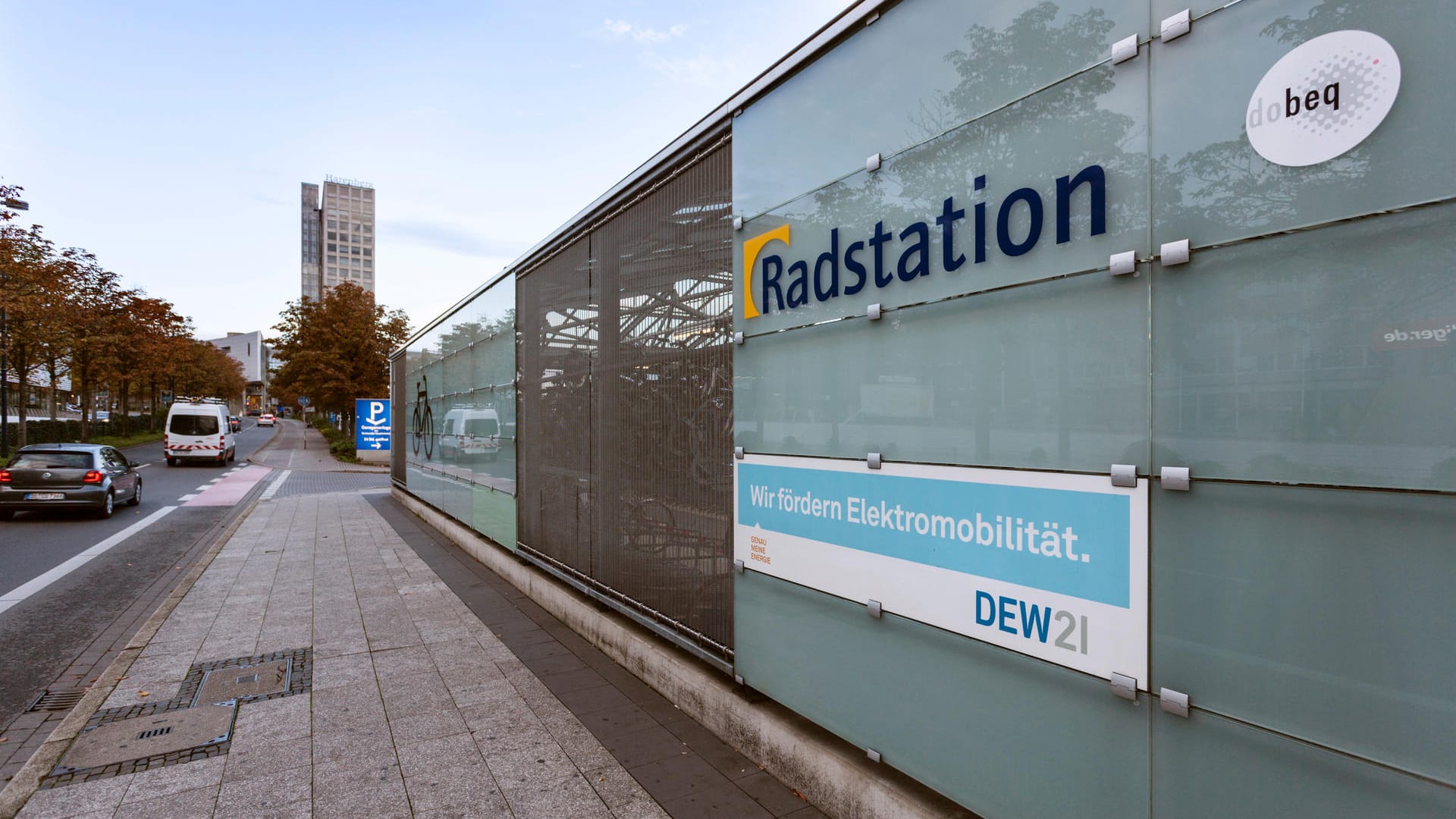 Die Radstation am Dortmunder Hauptbahnhof: Ein Teenager hat an der Bahnstation ein Fahrrad geklaut. Die Radstation am Dortmunder Hauptbahnhof: Ein Teenager hat an der Bahnstation ein Fahrrad geklaut.