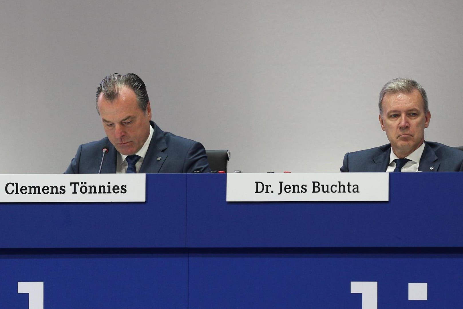 Tönnies und Buchta (v.l.): Letzterer ist der neue Chef des Aufsichtsrats bei Schalke 04.