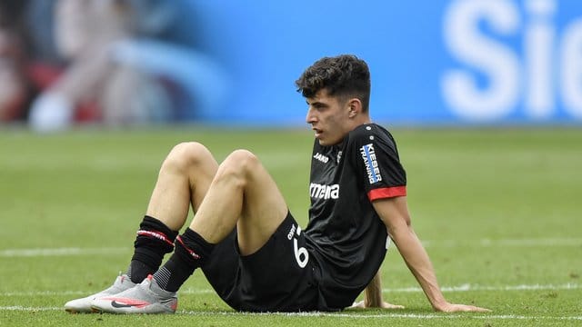 Bayer Leverkusen hat Kai Havertz kein Zeitfenster für einen möglichen Wechsel in diesem Sommer eingeräumt. Bayer Leverkusen hat Kai Havertz kein Zeitfenster für einen möglichen Wechsel in diesem Sommer eingeräumt.