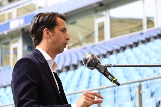 HSV-Sportvorstand Jonas Boldt muss nach kreativen Lösungen suchen.