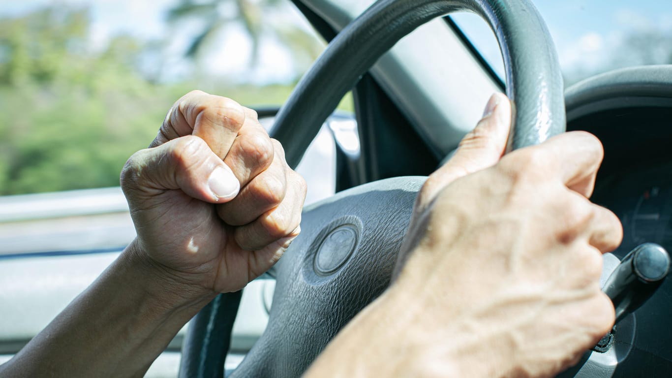 Autofahrer: Riskantes Fahrverhalten ist einer Studie zufolge in Europa weit verbreitet.