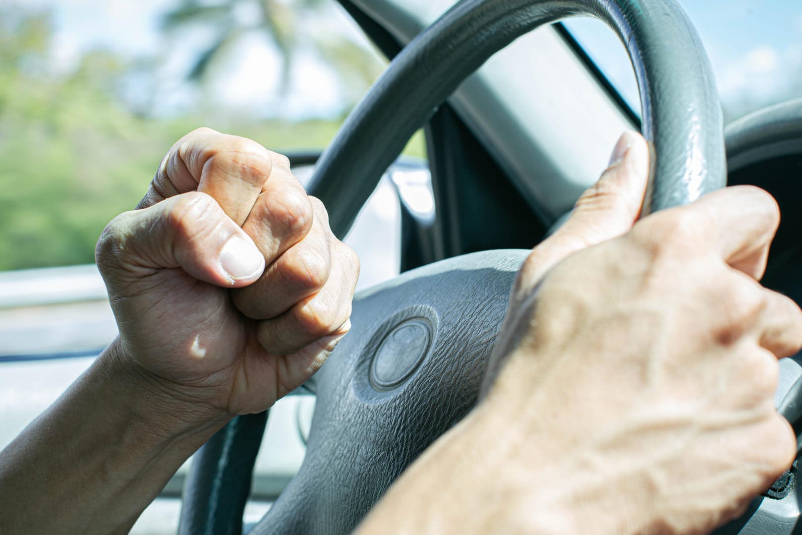 Autofahrer: Riskantes Fahrverhalten ist einer Studie zufolge in Europa weit verbreitet.