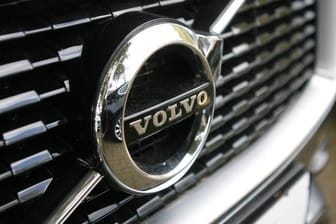 Volvo: Bislang sind nach Unternehmensangaben noch keine Unfälle wegen des Problems bekannt.