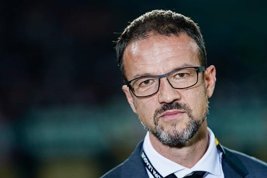 Fredi Bobic glaubt nicht an eine Gehaltsobergrenze bei Fußball-Profis.