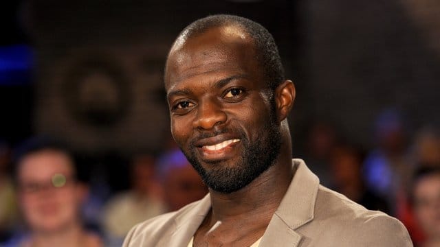 Ist nach Ansicht der ehemaligen Schalke-Funktionärin Toporzysek der ideale Kandidat für einen Sitz im Aufsichtsrat: Hans Sarpei. Ist nach Ansicht der ehemaligen Schalke-Funktionärin Toporzysek der ideale Kandidat für einen Sitz im Aufsichtsrat: Hans Sarpei.
