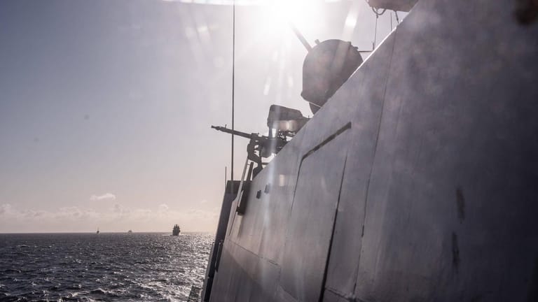 Kriegsschiffe in der Ostsee (Symbolbild): Ein Vorfall bei einer Nato-Operation im Mittelmeer sorgt für Streit zwischen Frankreich und der Türkei.