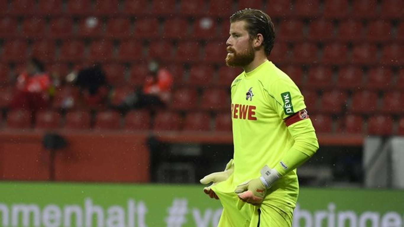 Kölns Torhüter Timo Horn reagiert auf das Spiel