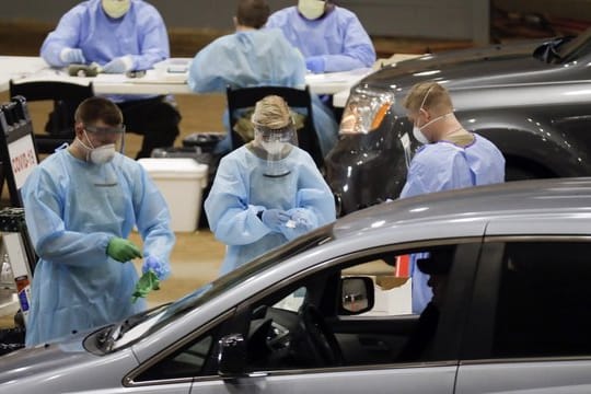 Eine Drive-In-Teststation auf Covid-19 in den USA.