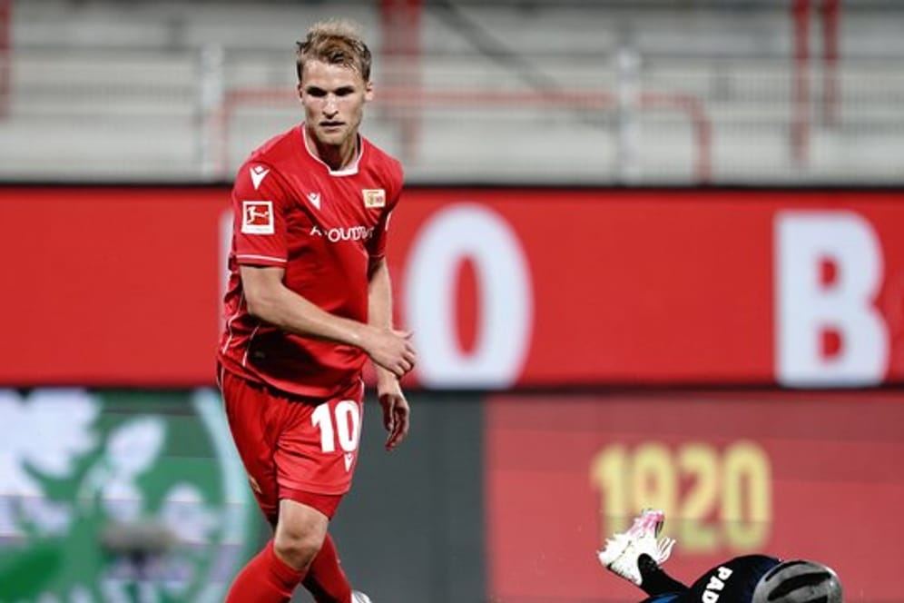 Auch der FC Schalke 04 soll an Union Berlins Sebastian Andersson (l) interessiert sein.