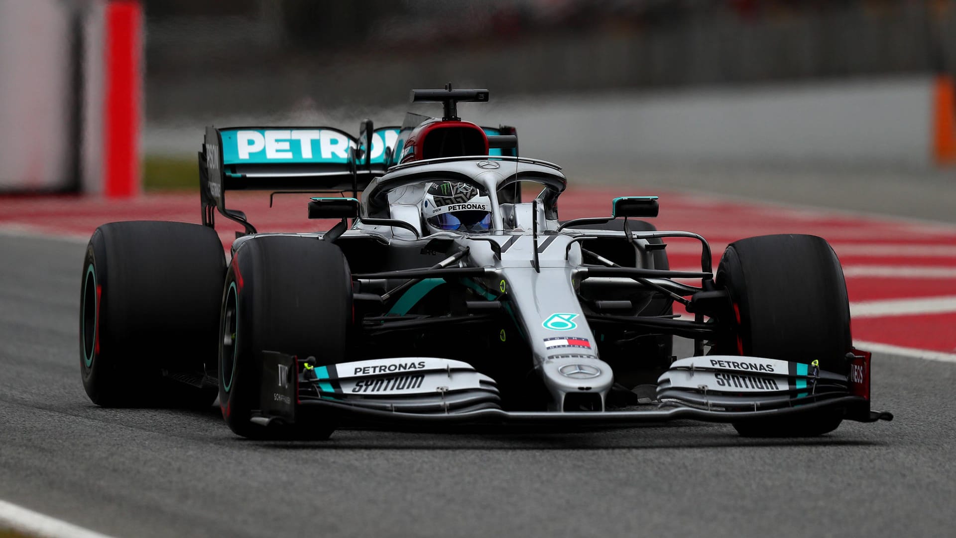 Valteri Bottas im Mercedes AMG beim Testen in Barcelona im Februar 2020. In der Saison 2019 gewann er das Auftaktrennen in Melbourne.