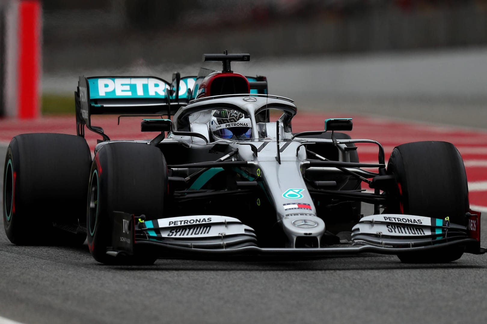 Valteri Bottas im Mercedes AMG beim Testen in Barcelona im Februar 2020. In der Saison 2019 gewann er das Auftaktrennen in Melbourne.