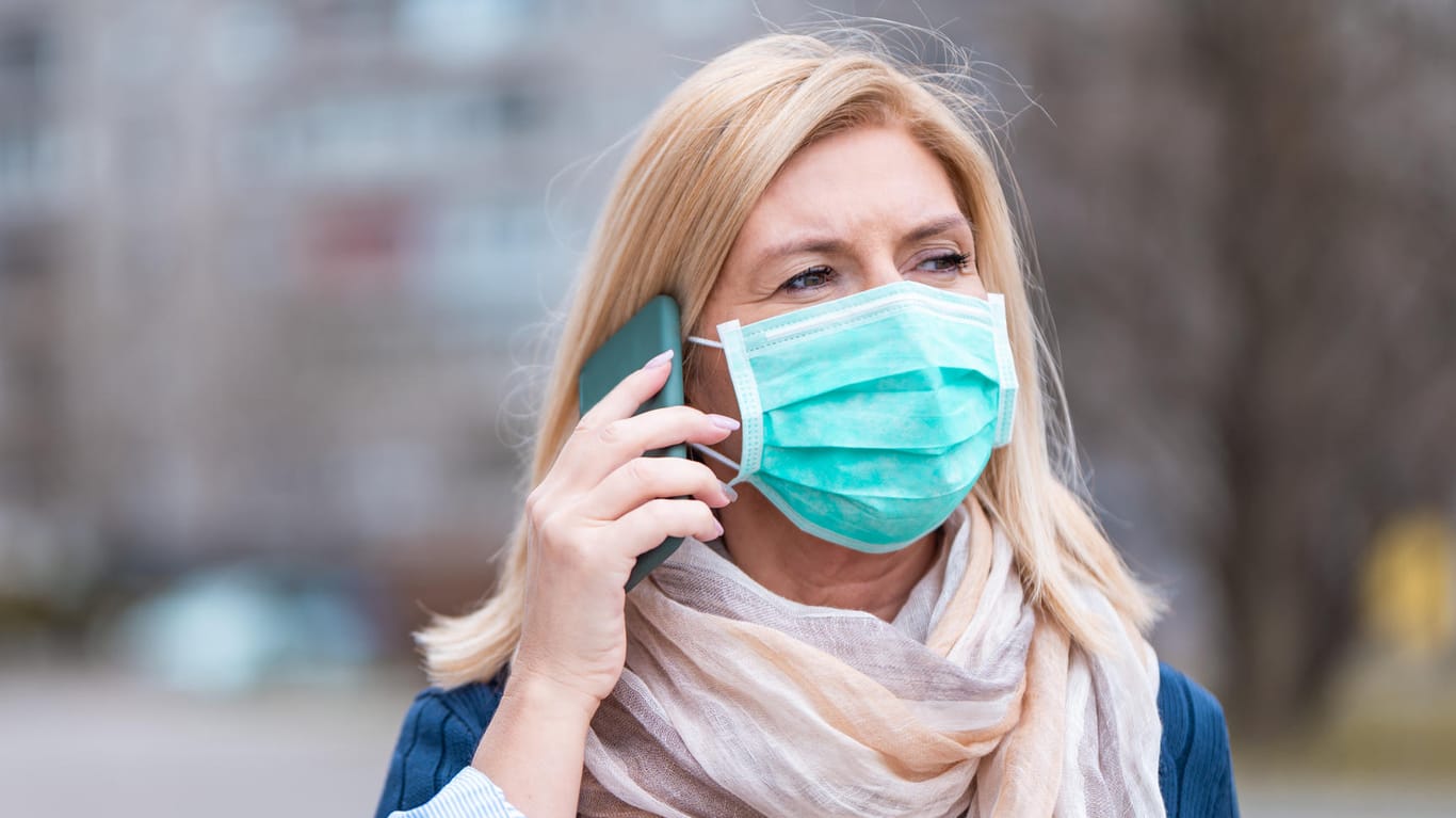Mund-Nasen-Bedeckung: Im Zuge der Corona-Pandemie schützen sich Menschen weltweit vor dem Virus.