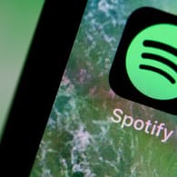 Mit Spotifys neuem Abomodell Premium Duo können Paare oder Zweier-WGs auch auf eine gemeinsame Playlist zugreifen.