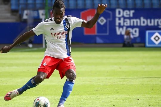 Hamburgs Bakéry Jatta am Ball: Die Polizei durchsuchte sein Haus.