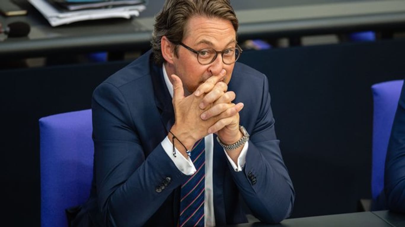 Die Opposition erhebt neue Vorwürfe gegen Bundesverkehrsminister Andreas Scheuer (CSU) in der Maut-Affäre.