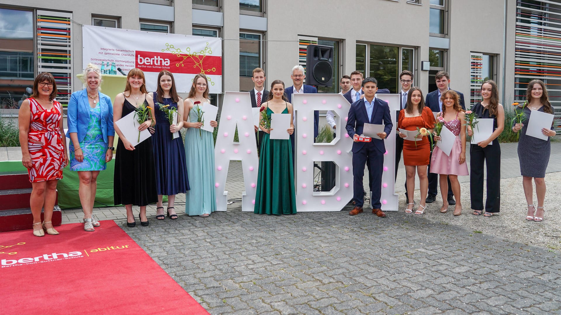 Abiturienten: In Duisburg wurde der Schnitt von 0,68 erreicht (Symbolfoto).