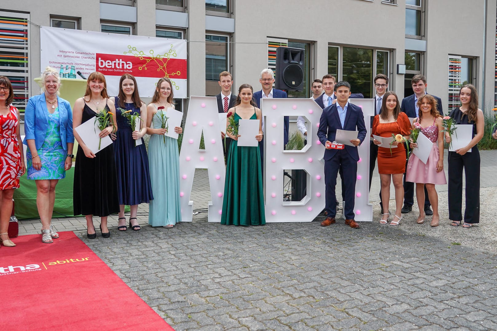 Abiturienten: In Duisburg wurde der Schnitt von 0,68 erreicht (Symbolfoto).