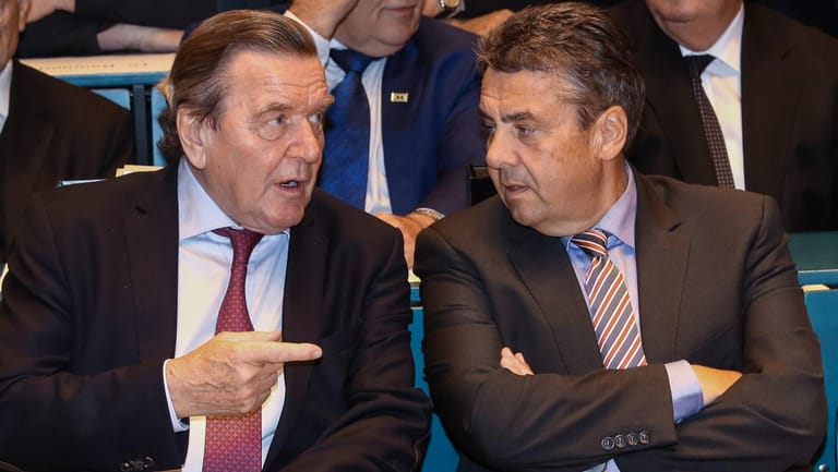 Gerhard Schröder und Sigmar Gabriel: Sie wollen nicht wahrhaben, was sie eigentlich immer noch sind.