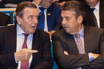 Gerhard Schröder und Sigmar Gabriel: Sie wollen nicht wahrhaben, was sie eigentlich immer noch sind.