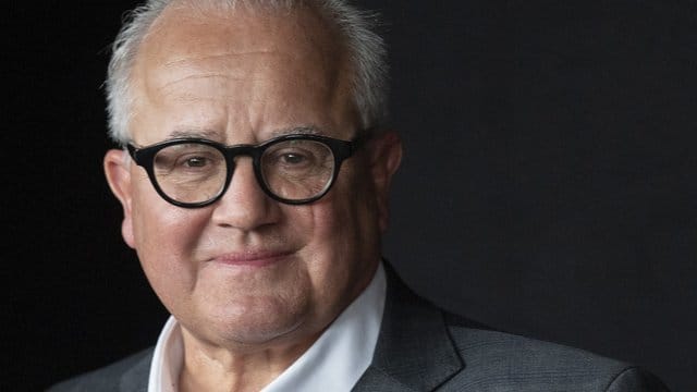 Die Arbeit des DFB-Präsidenten Fritz Keller wird mit 246. Die Arbeit des DFB-Präsidenten Fritz Keller wird mit 246.