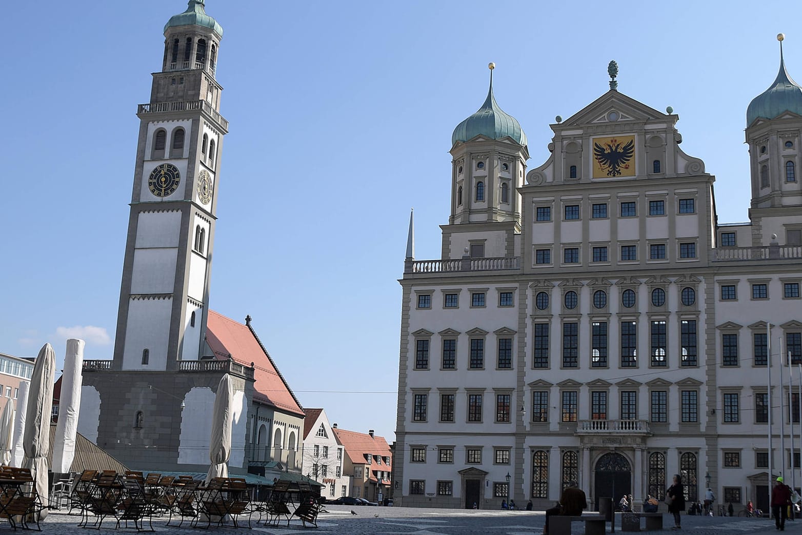 Das Augsburger Rathaus: In mehreren deutschen Städten gab es Bombendrohungen.