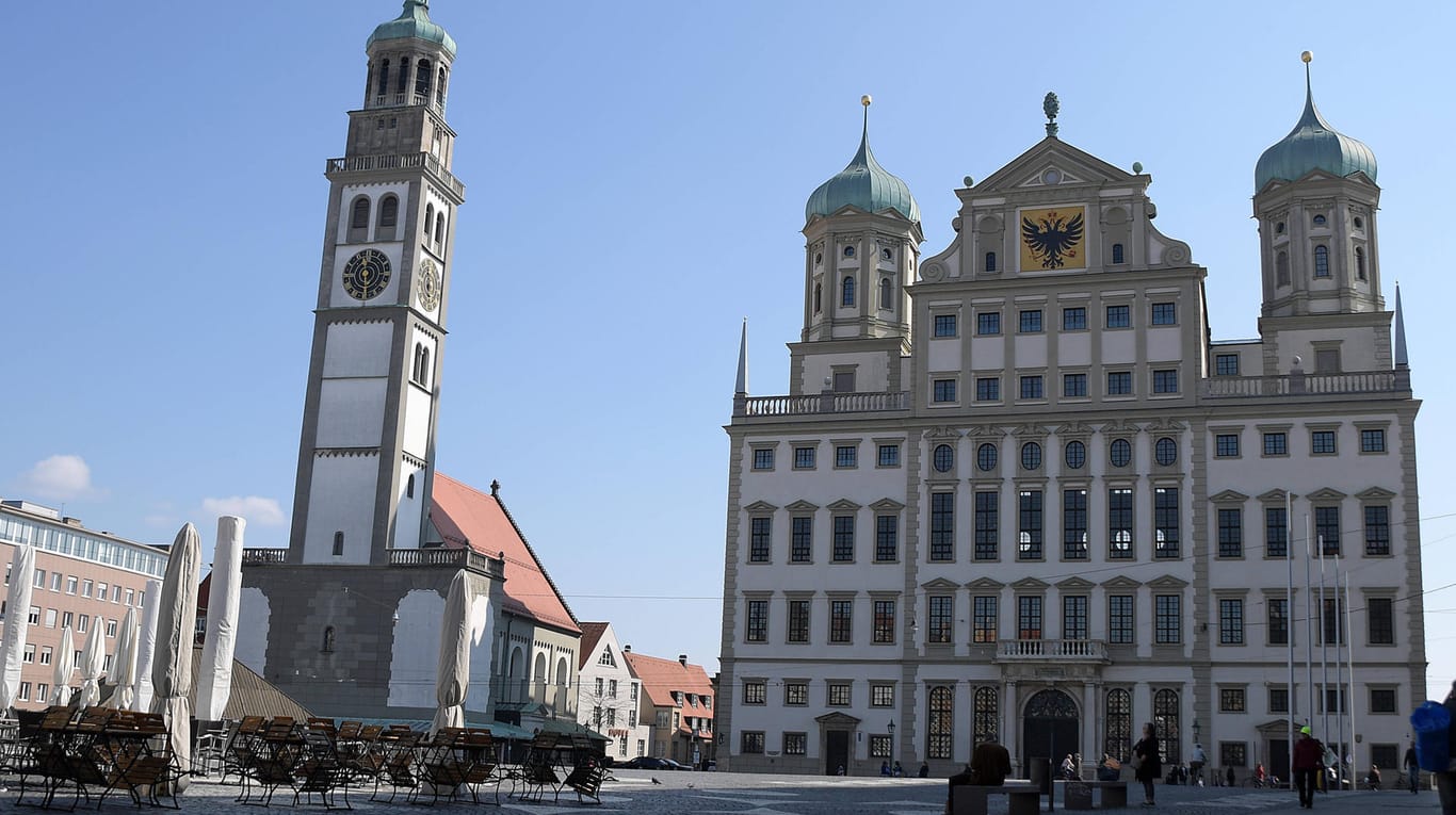 Das Augsburger Rathaus: In mehreren deutschen Städten gab es Bombendrohungen.