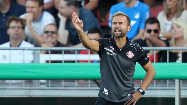 Will mit den Würzburger Kickers aufsteigen: Trainer Michael Schiele. Will mit den Würzburger Kickers aufsteigen: Trainer Michael Schiele.