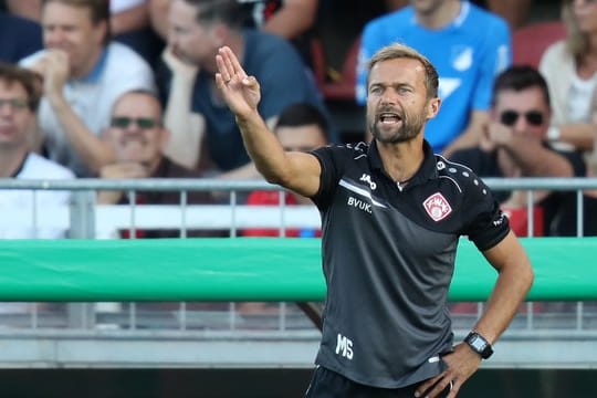 Will mit den Würzburger Kickers aufsteigen: Trainer Michael Schiele.