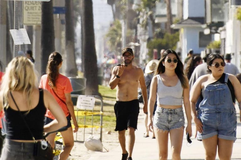 Los Angeles: In der kalifornischen Metropole gibt es inzwischen über 100.000 bestätigte Corona-Fälle, bei einigen Menschen ist die Ernsthaftigkeit der Lage aber nicht angekommen.