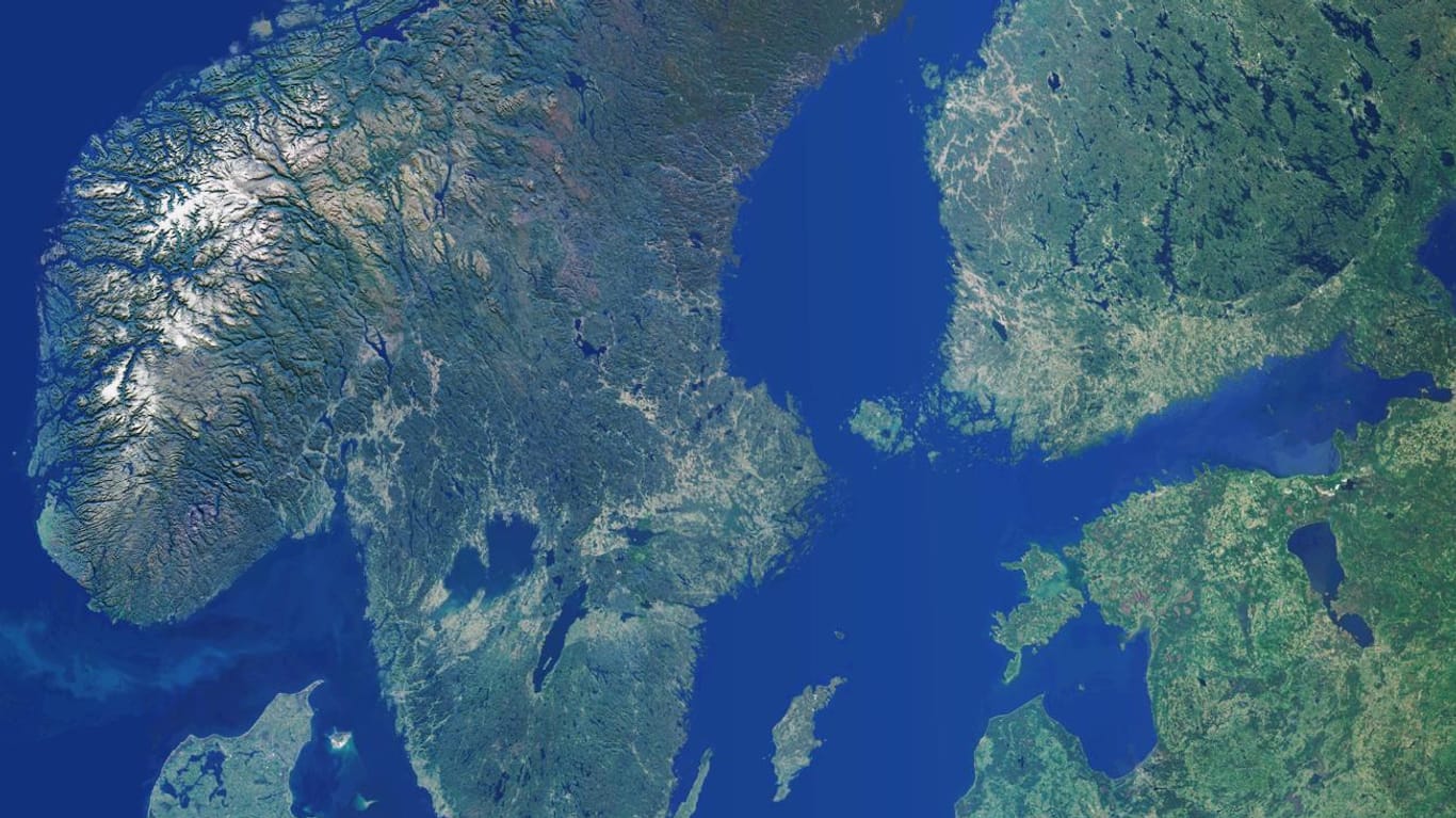 Ein Satellitenfoto der baltischen Staaten und Skandinaviens: Erhöhte radioaktive Strahlung über Nordeuropa stellt Experten vor ein Rätsel.