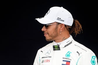 Lewis Hamilton: Das Mercedes-Team darf einen Technik-Trick weiter nutzen. Erst ab der kommenden Saison ist die Duale Achsen-Steuerung verboten.