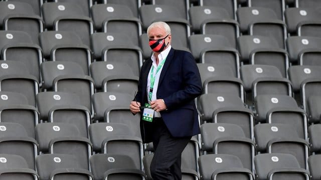 Hofft weiter auf den Verbleib von Youngster Kai Havertz in Leverkusen: Rudi Völler. Hofft weiter auf den Verbleib von Youngster Kai Havertz in Leverkusen: Rudi Völler.