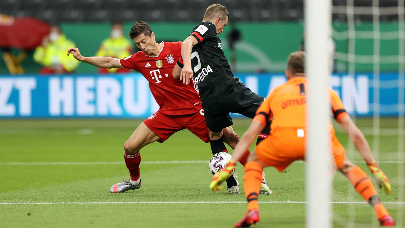 DFB-Pokalfinale: Robert Lewandowski erzielte das 3:0 für den FC Bayern.
