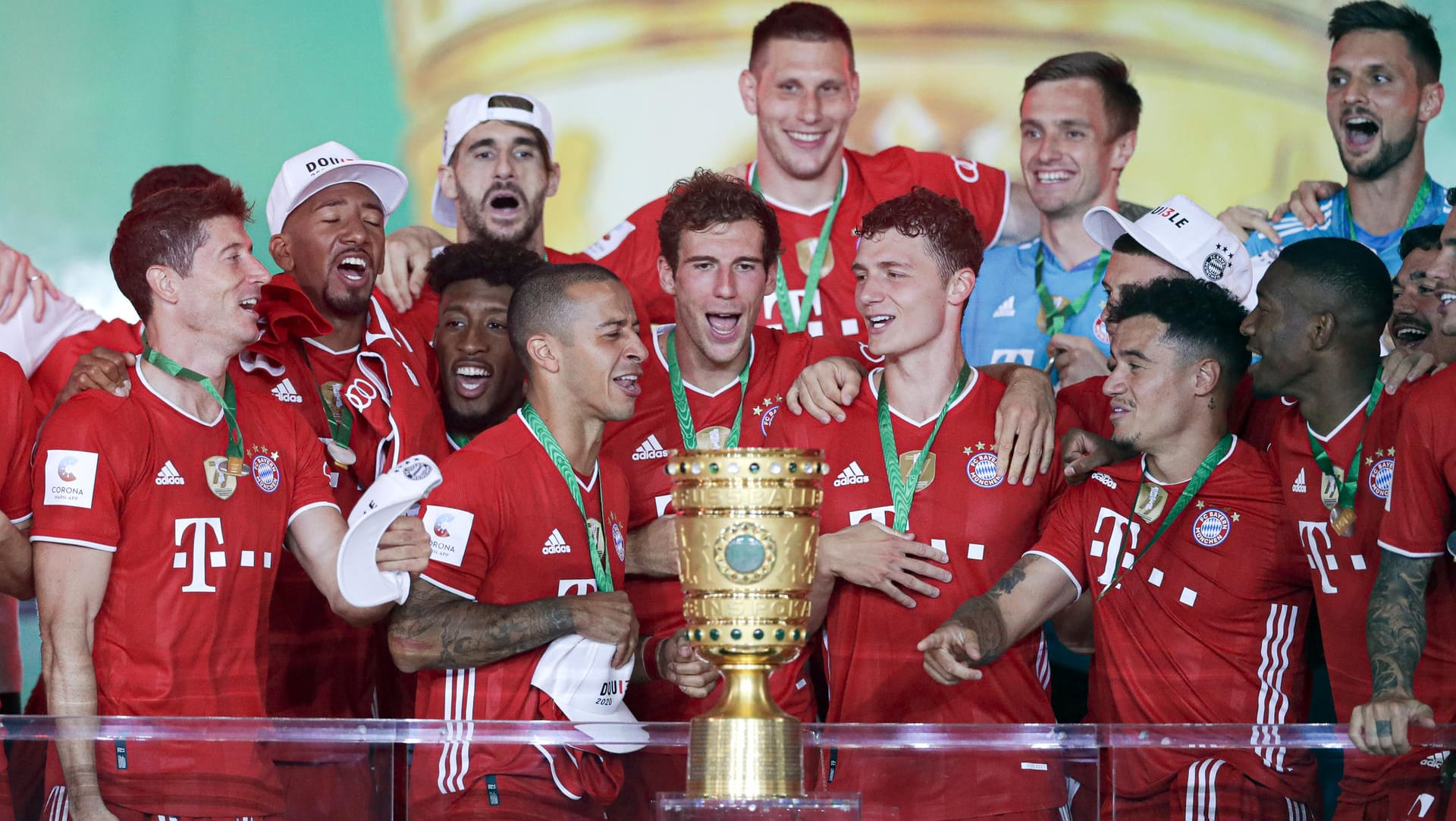 Bayern München: Der Rekordpokalsieger feiert den Gewinn des 20. Titels.